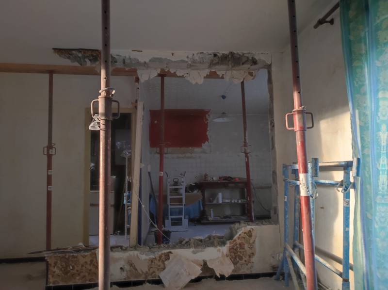 Réalisation d'une ouverture d'un mur porteur d'une villa à Clermont L'Hérault