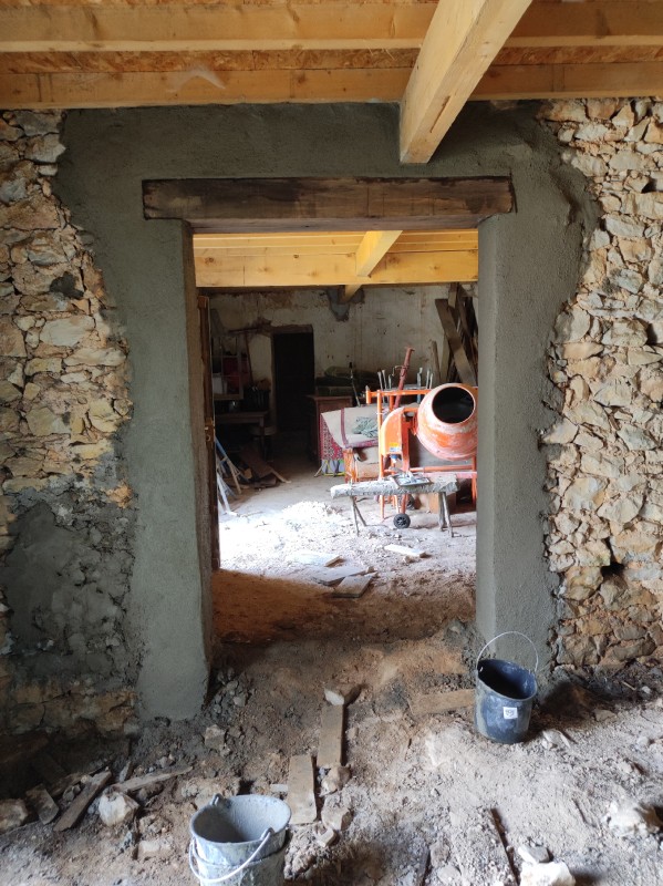 ouverture sur mur porteur, linteau en noyer